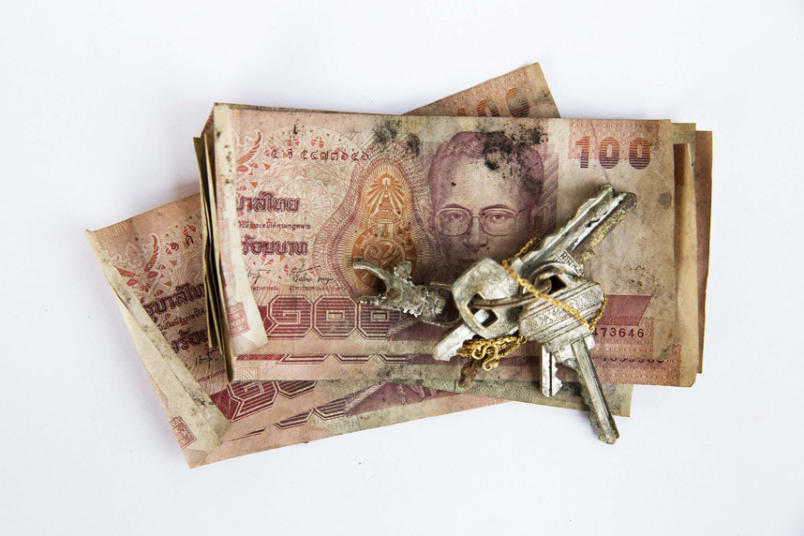 Tư trang của 400 nạn nhân sóng thần vô danh ảnh 8